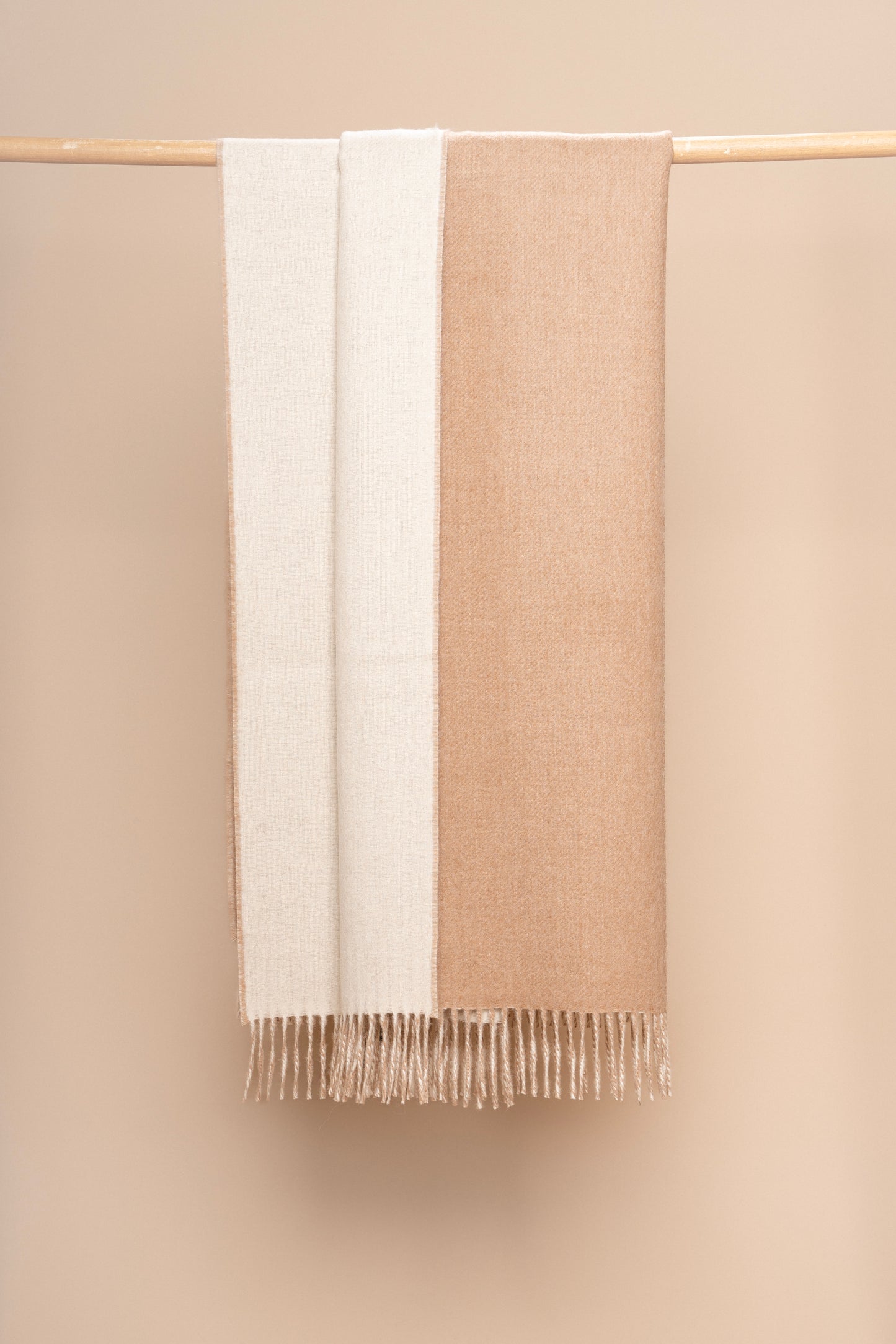 Essence Eco Reversible Throw
